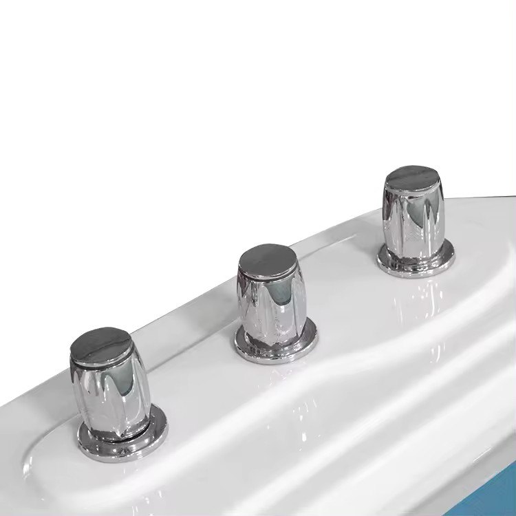 Drain and surface detail of the acrylic Vichy shower table